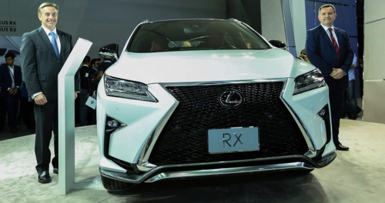 صفات تتميز بها سيارة لكزس RX 2016 الجديدة